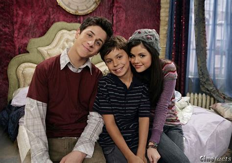 did justin and alex dating in real life wizards of waverly place